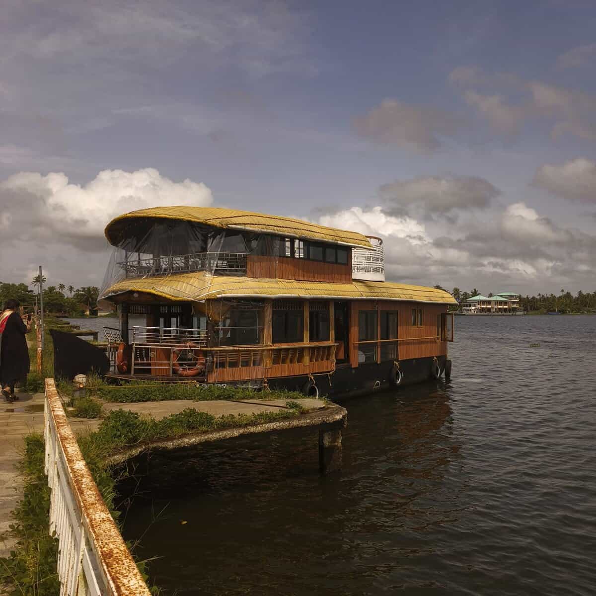 Karthik Houseboat